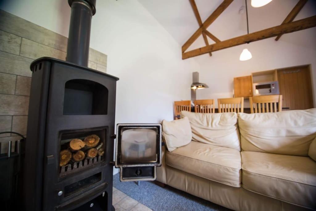 Cosy Cottage On Banks Of River Wye Foy Exterior photo