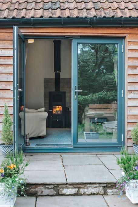 Cosy Cottage On Banks Of River Wye Foy Exterior photo